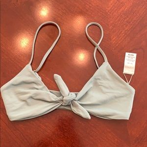 L Space bikini top SIZE XSMALL